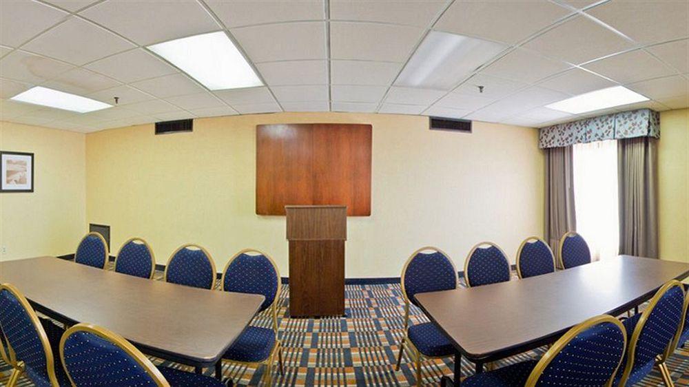 Express Atlantic W Pleasantville By Ihg Hotel 3*