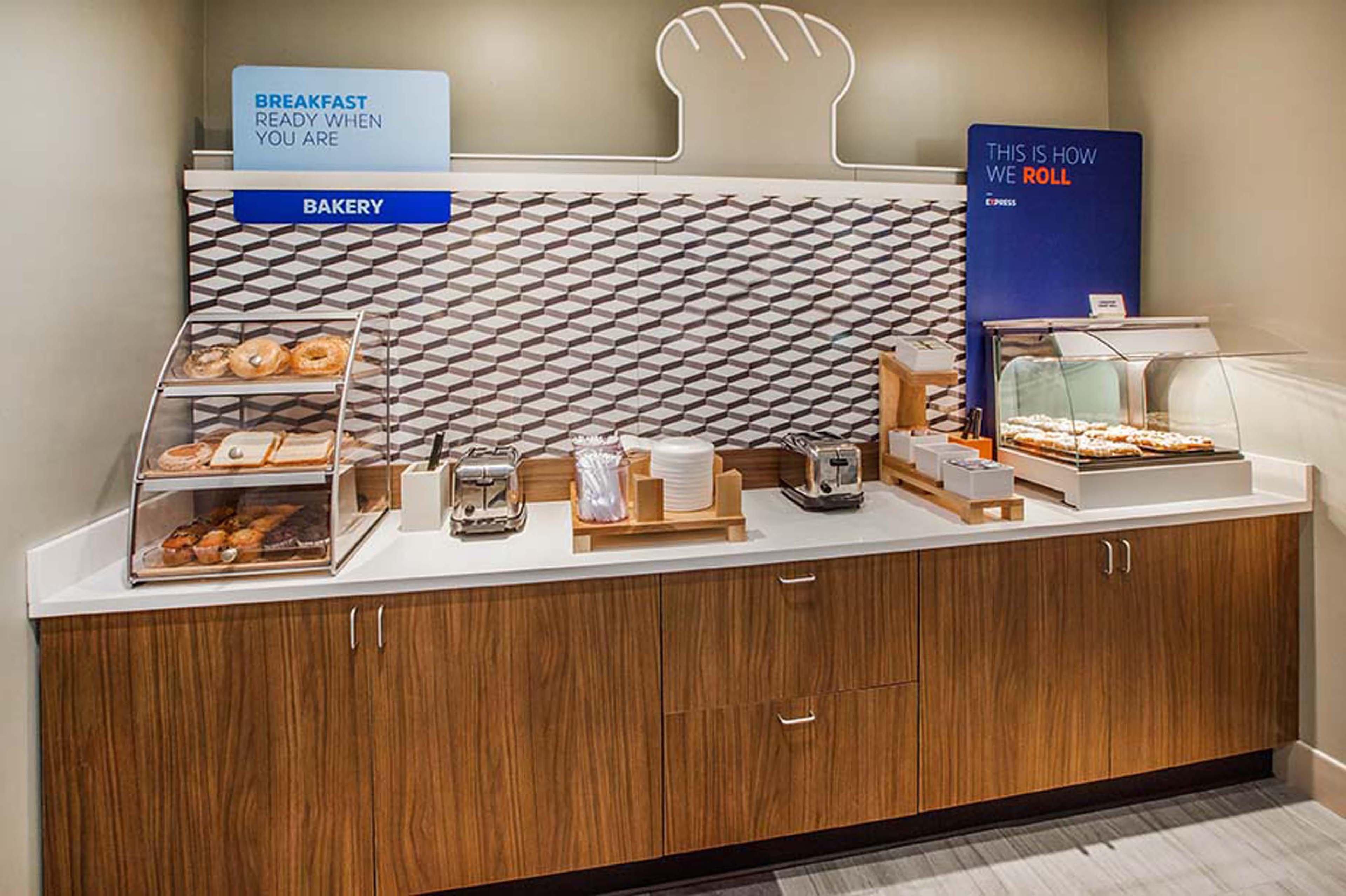 Express Atlantic W Pleasantville By Ihg Hotel 3*